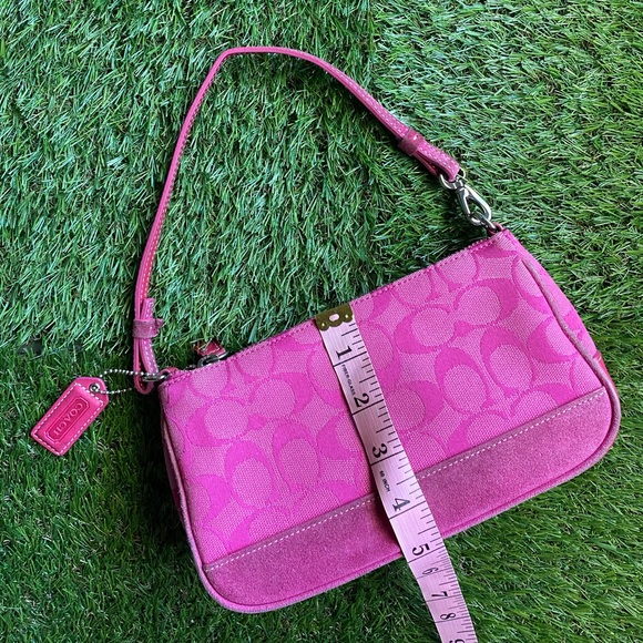 Pink Coach demi purse - Picture 14 of 17